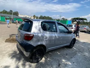 Toyota Vitz 2003 Silver