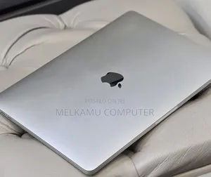 New Laptop Apple MacBook Pro 2020 32GB Intel Core i7 SSD 512GB