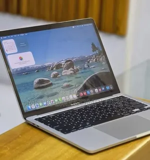 New Laptop Apple MacBook Pro 2020 32GB Intel Core i7 SSD 512GB