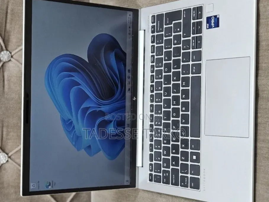 New Laptop HP EliteBook 845 G8 16GB AMD Ryzen 7 SSD 512GB