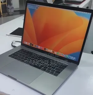 New Laptop Apple MacBook Pro 2017 16GB Intel Core i7 SSD 512GB