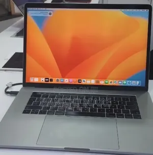 New Laptop Apple MacBook Pro 2017 16GB Intel Core i7 SSD 512GB