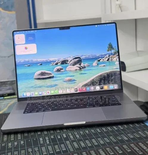 New Laptop Apple MacBook Pro 2021 M1 16GB Apple M1 SSD 512GB