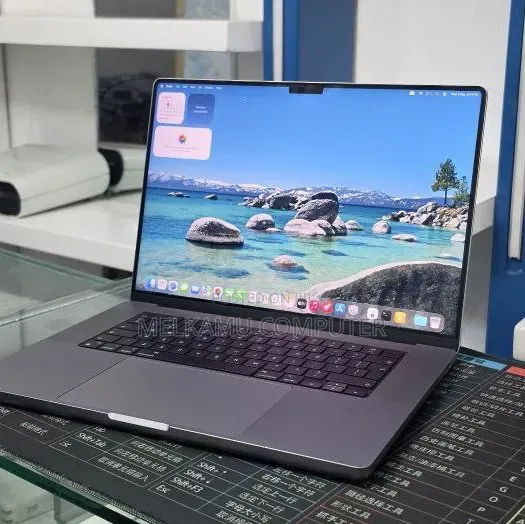 New Laptop Apple MacBook Pro 2021 M1 16GB Apple M1 SSD 512GB
