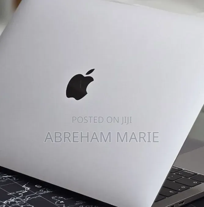New Laptop Apple MacBook Pro 2019 16GB Intel Core i7 SSD 512GB