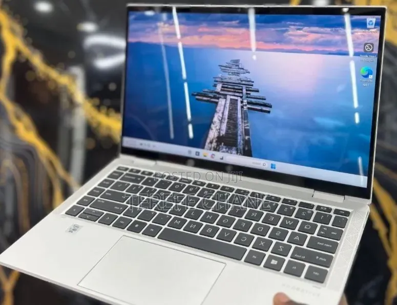 New Laptop HP EliteBook x360 1040 G7 16GB Intel Core i7 SSD 512GB