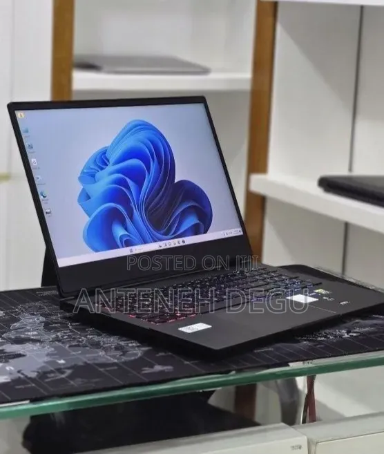 New Laptop HP Omen 16 16GB Intel Core i7 SSD 512GB
