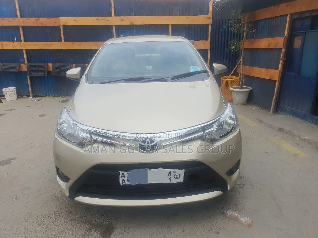 Toyota Yaris 2013 Pearl
