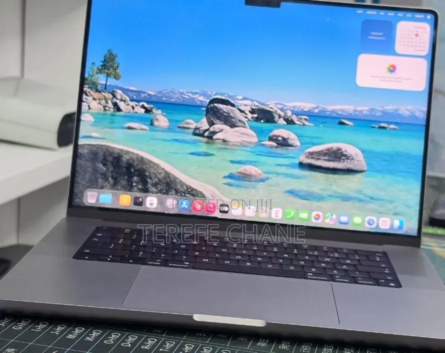New Laptop Apple MacBook Pro 2021 M1 16GB Apple M1 Pro SSD 512GB