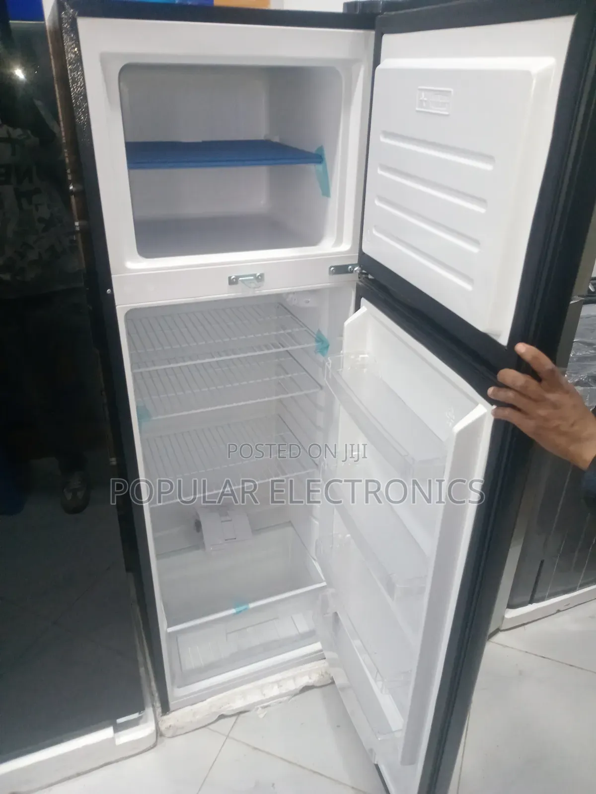 Boss 410.liter Refrigator
