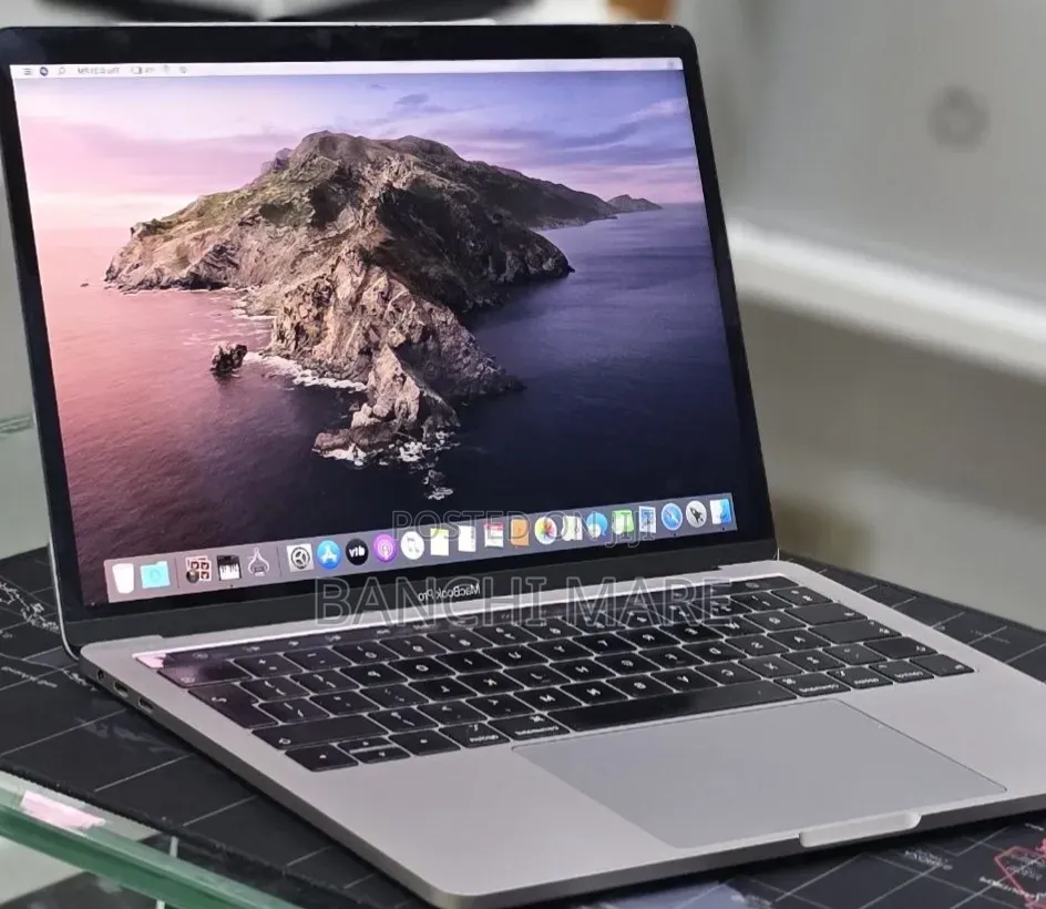 New Laptop Apple MacBook Pro 2017 16GB Intel Core i7 SSD 512GB