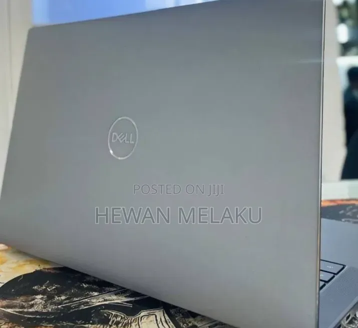 New Laptop Dell 16GB Intel Core i7 SSD 512GB