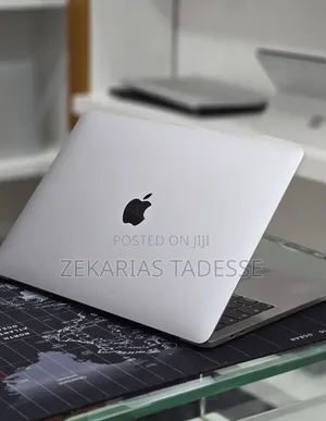 New Laptop Apple MacBook Pro 2017 16GB Intel Core i7 SSD 512GB