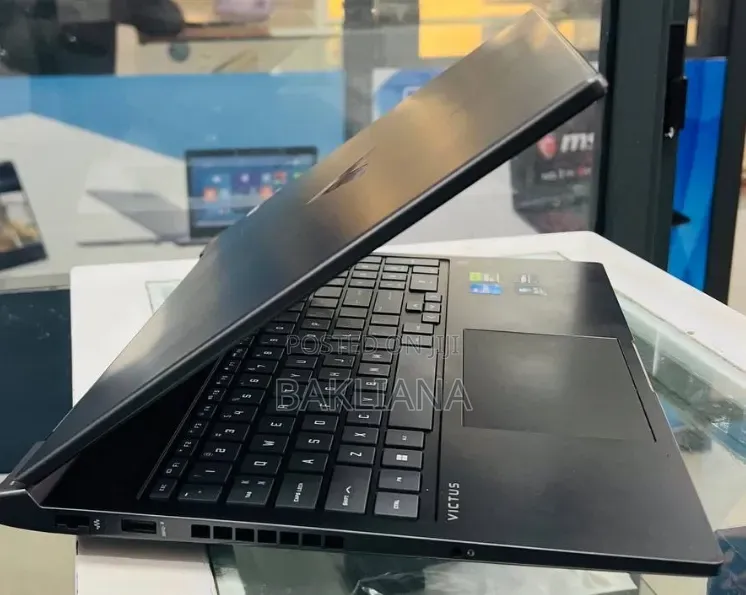 Laptop HP Victus 16 16GB Intel Core i7 SSD 1T
