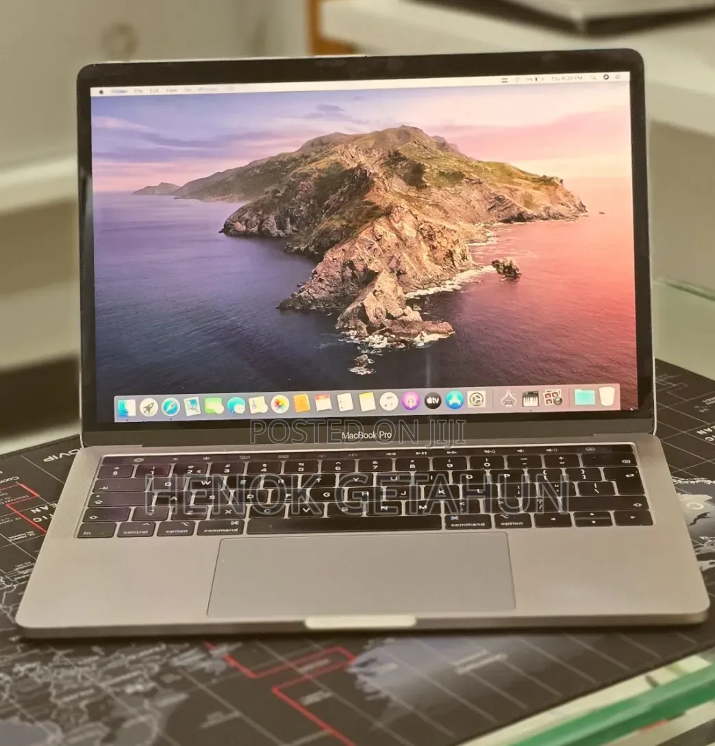 New Laptop Apple MacBook Pro 2019 16GB Intel Core i7 SSD 512GB