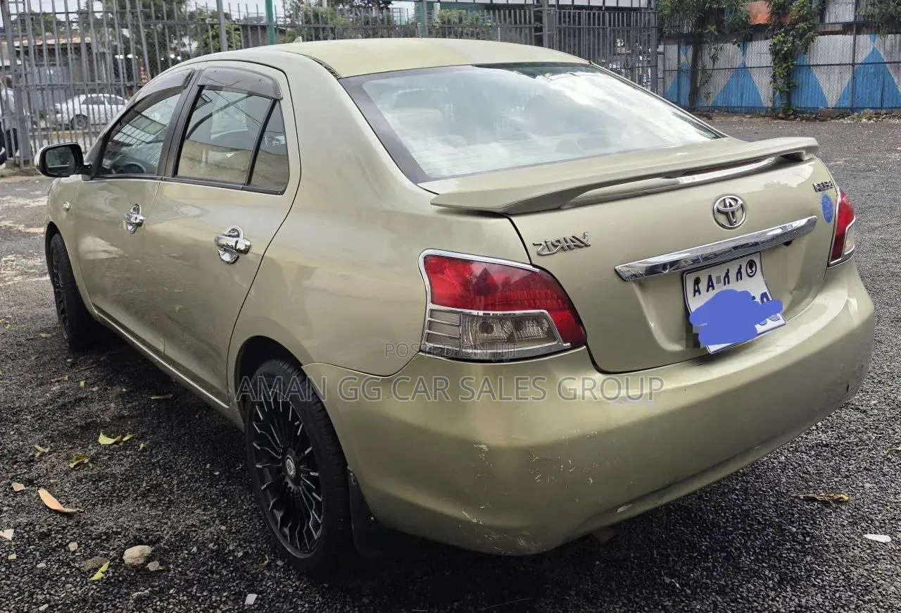 Toyota Yaris 2008 Purple