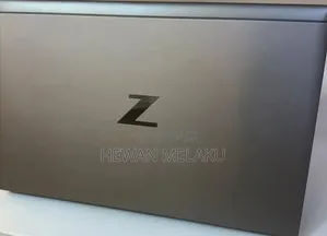 New Laptop HP ZBook Firefly G8 16GB Intel Core i7 SSD 512GB
