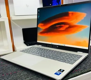Laptop HP OmniBook 7 16" 16GB Intel Core i5 SSD 512GB