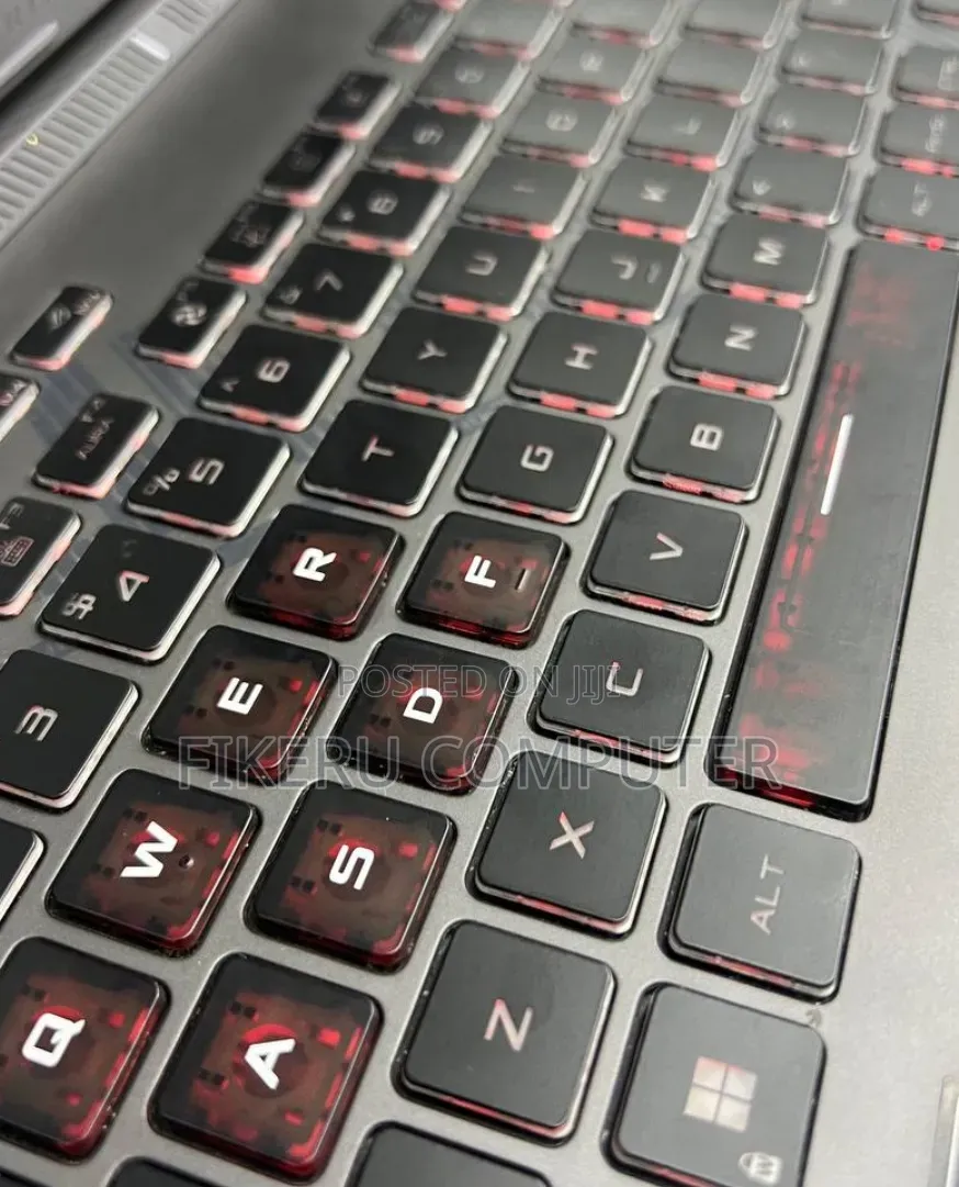 New Laptop Asus ROG Strix G15 16GB Intel Core i7 SSD 1T