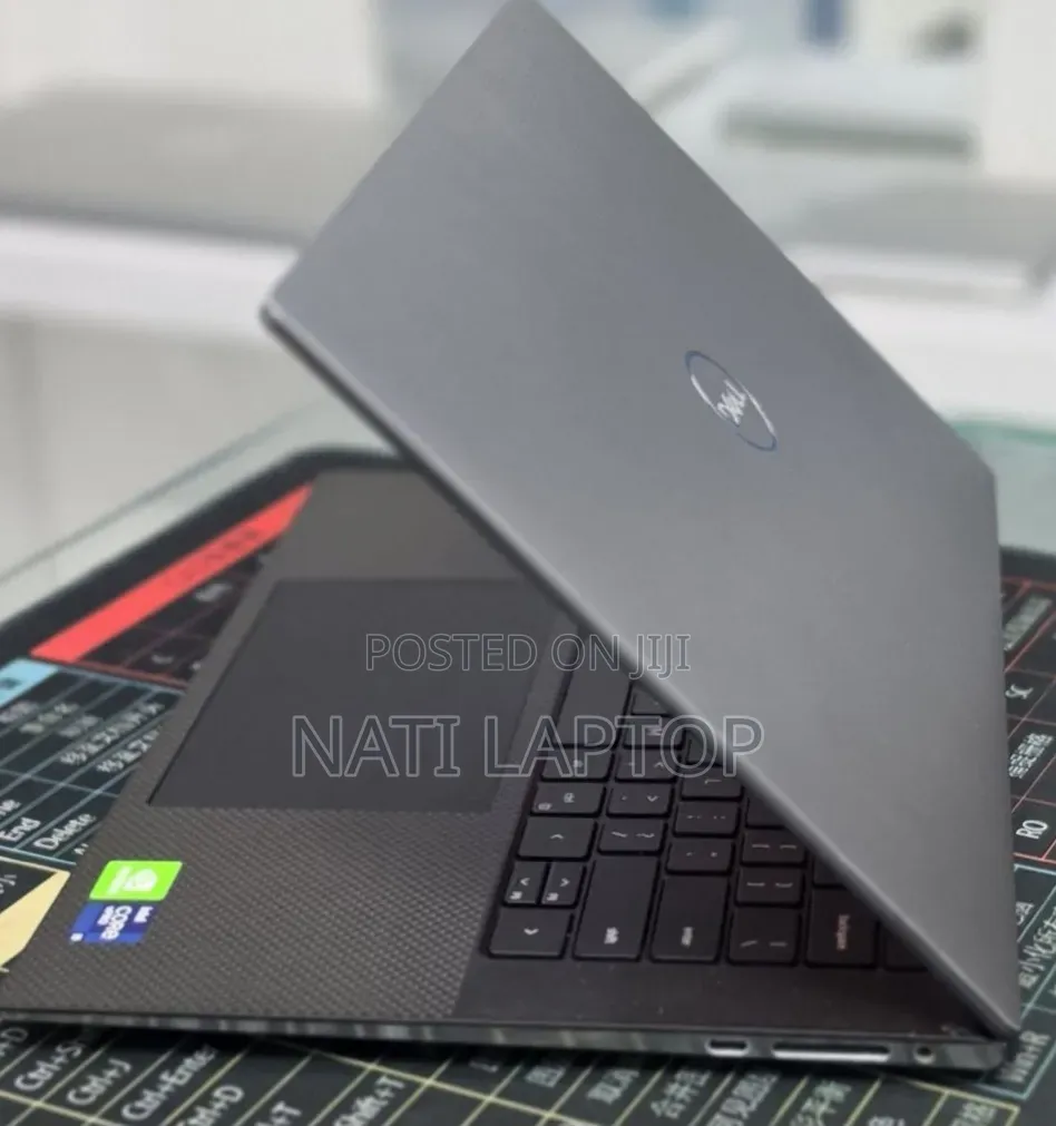 New Laptop Dell Precision 5560 16GB Intel Core i9 SSD 512GB