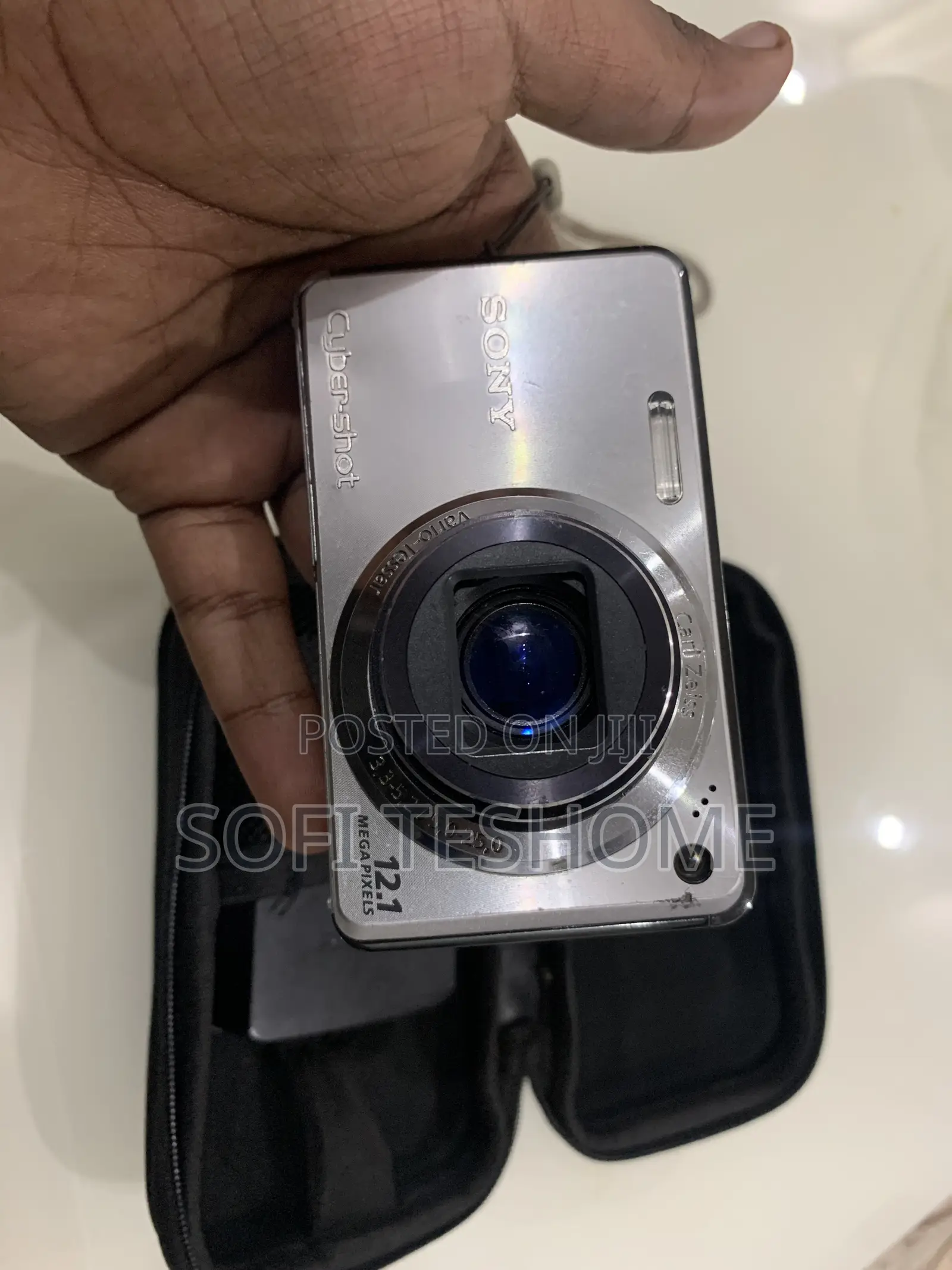 Digital Camera