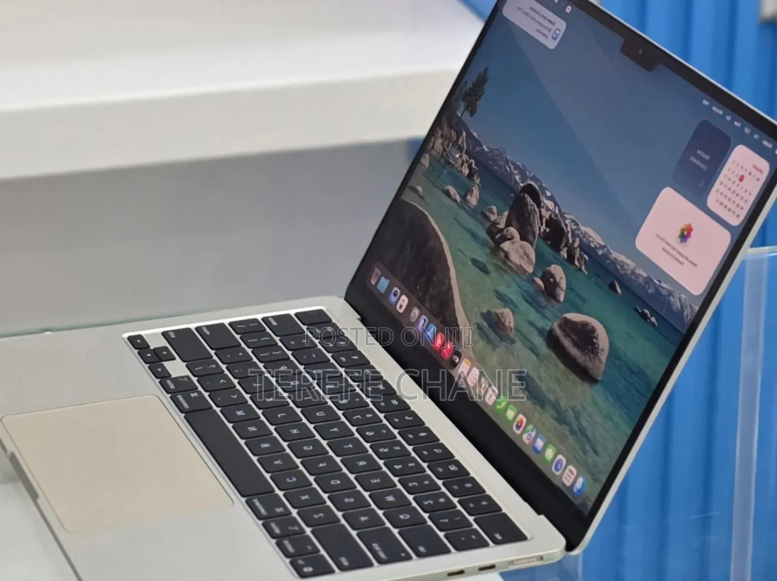 New Laptop Apple MacBook Air 2025 M4 16GB Apple M4 Pro SSD 256GB