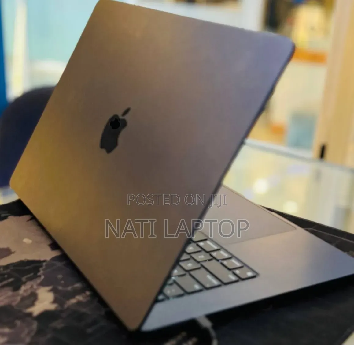 New Laptop Apple MacBook Air 2024 M3 8GB Apple M3 SSD 256GB