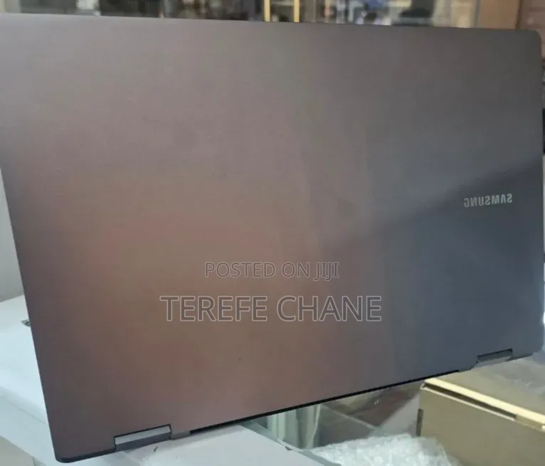 New Laptop Samsung NP900X3E 16GB Intel Core i7 SSD 512GB