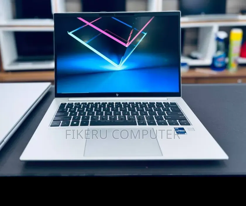 New Laptop HP EliteBook 840 G10 16GB Intel Core i7 SSD 512GB