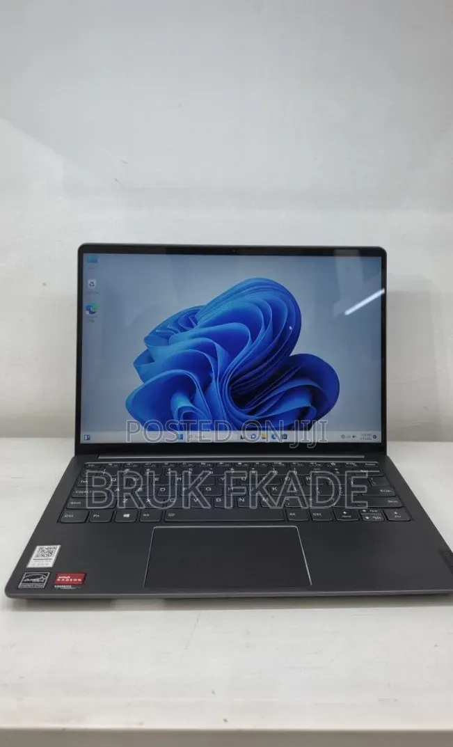 New Laptop Lenovo IdeaPad 1 16GB AMD Ryzen 7 SSD 512GB