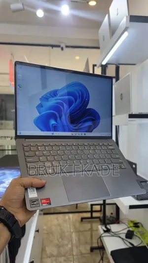 New Laptop Lenovo IdeaPad 1 16GB AMD Ryzen 7 SSD 512GB