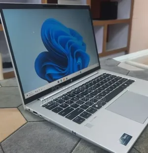 New Laptop HP EliteBook 840 G11 16GB Intel Core i7 SSD 512GB