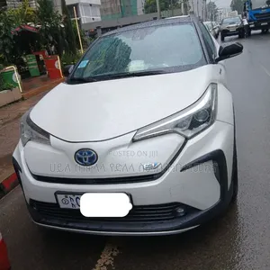 Toyota C-HR 2023 White