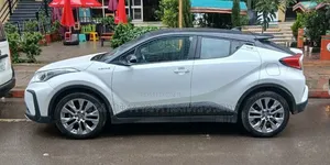 Toyota C-HR 2023 White