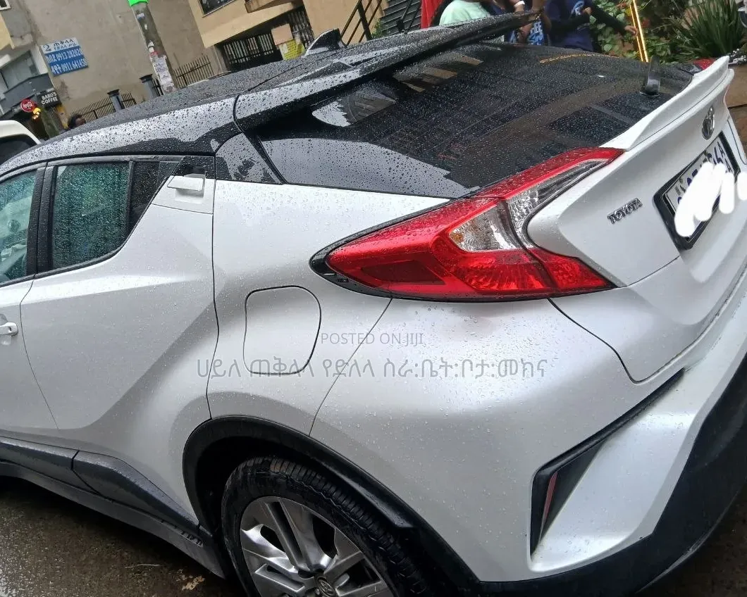 Toyota C-HR 2023 White