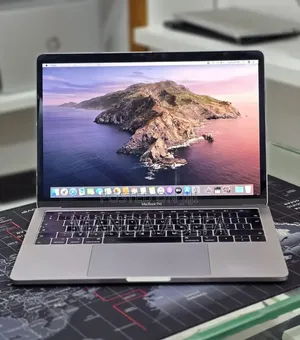 New Laptop Apple MacBook Pro 2019 16GB Intel Core i7 SSD 512GB
