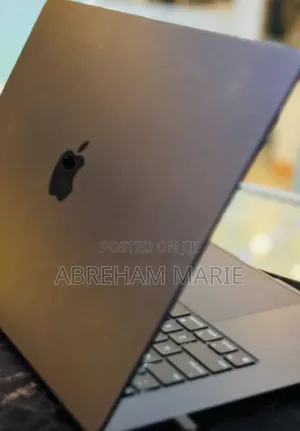 New Laptop Apple MacBook Air 2024 M3 8GB Intel Core M3 SSD 256GB
