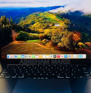 New Laptop Apple MacBook Air 2024 M3 8GB Intel Core M3 SSD 256GB