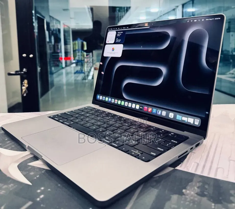 New Laptop Apple MacBook Pro 2021 M1 16GB Apple M1 Pro SSD 512GB