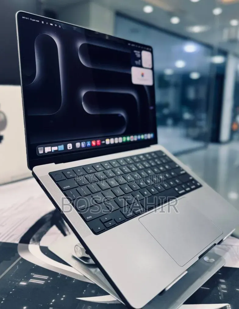 New Laptop Apple MacBook Pro 2021 M1 16GB Apple M1 Pro SSD 512GB