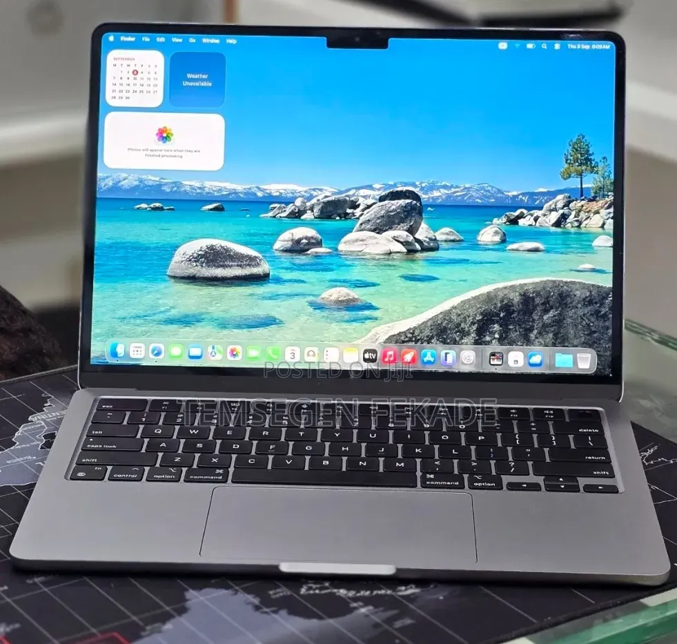 New Laptop Apple MacBook Air 2022 M2 8GB Apple M2 SSD 256GB