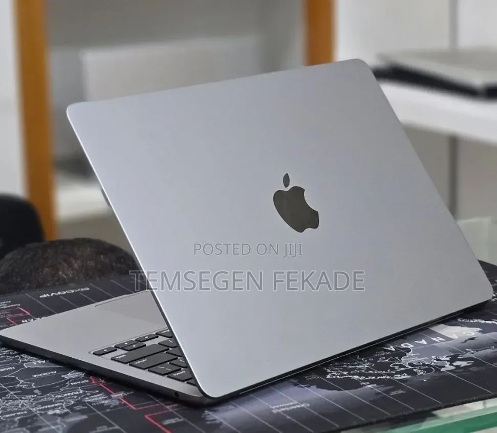 New Laptop Apple MacBook Air 2022 M2 8GB Apple M2 SSD 256GB