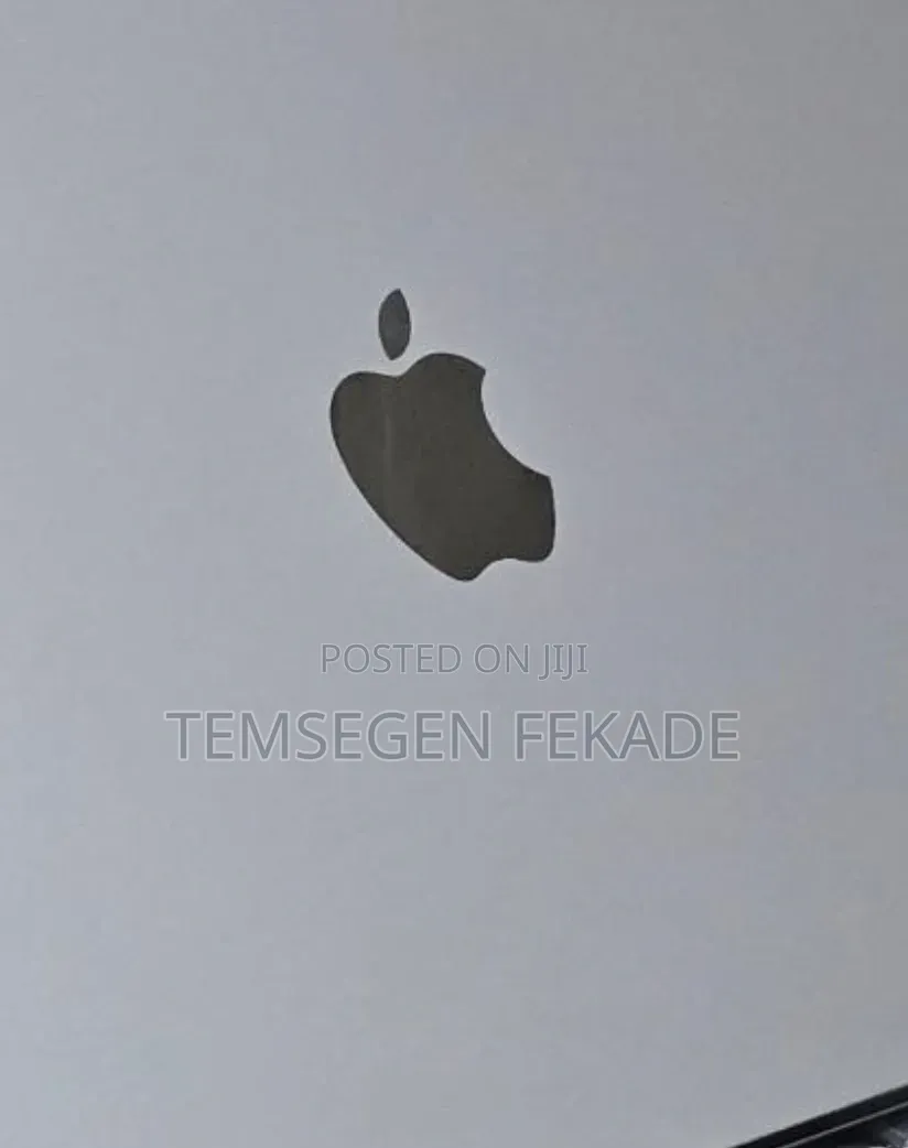 New Laptop Apple MacBook Air 2022 M2 8GB Apple M2 SSD 256GB