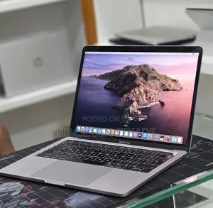New Laptop Apple MacBook Pro 2019 16GB Intel Core i7 SSD 512GB