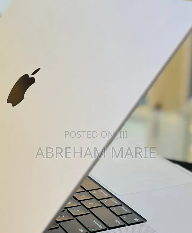 New Laptop Apple MacBook Pro 2021 M1 32GB Apple M1 Pro SSD 1T