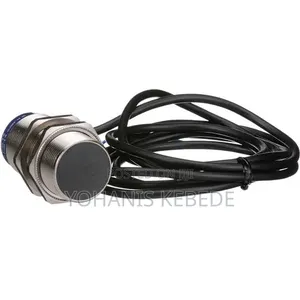 XS618B1MBL2 M18 Telemecanique Sensor