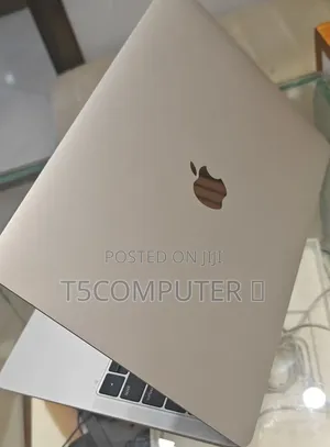 New Laptop Apple MacBook Pro 2019 8GB Intel Core i5 SSD 256GB