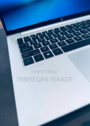 New Laptop HP EliteBook 840 G10 16GB Intel Core i7 SSD 512GB