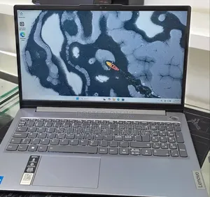 New Laptop Lenovo Ideapad 3 8GB Intel Core i5 SSD 512GB