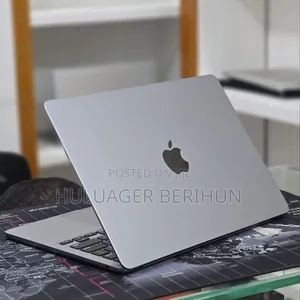 New Laptop Apple MacBook Air 2022 M2 8GB Apple M2 SSD 256GB